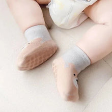 Load image into Gallery viewer, Cool Zoo Grip Socks - Pink and Brown Grip (2-pairs)