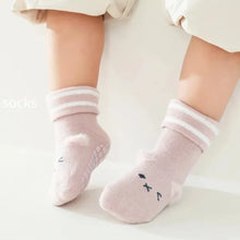 Load image into Gallery viewer, Everyday Stay-On Grip Socks - Pink and Tan (2-pairs)